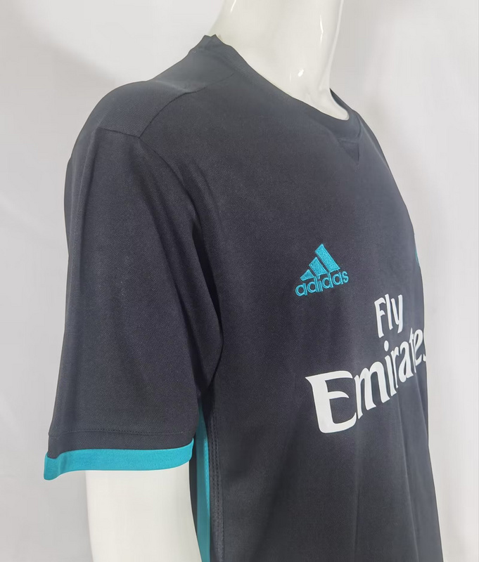 17-18 Real Madrid away